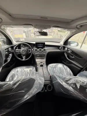 Mercedes-Benz GLC-Class 2017 White