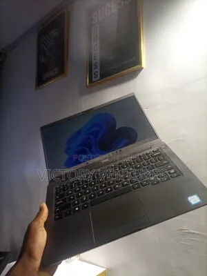 Laptop Dell Latitude 7400 8GB Intel Core i5 SSD 256GB