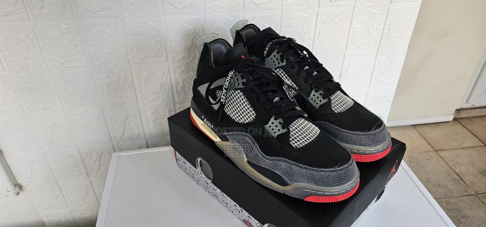 Air Jordan 4 Retro Bred Off White.