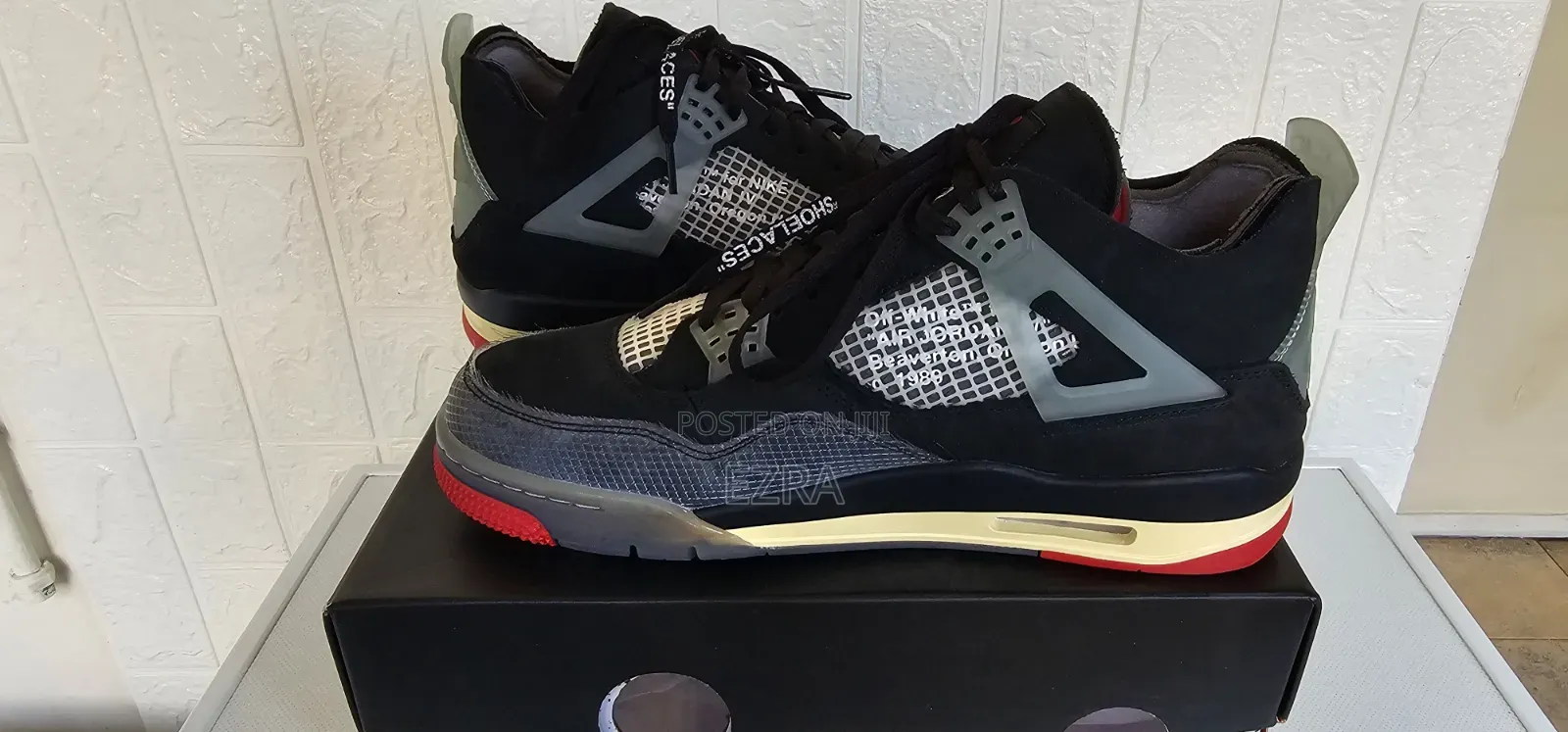 Air Jordan 4 Retro Bred Off White.