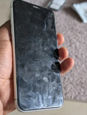 Apple iPhone XR 64 GB White