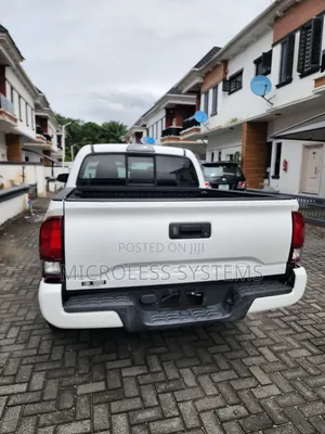 Toyota Tacoma 2019 White