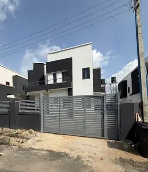 5bdrm Duplex in Galadimawa for sale