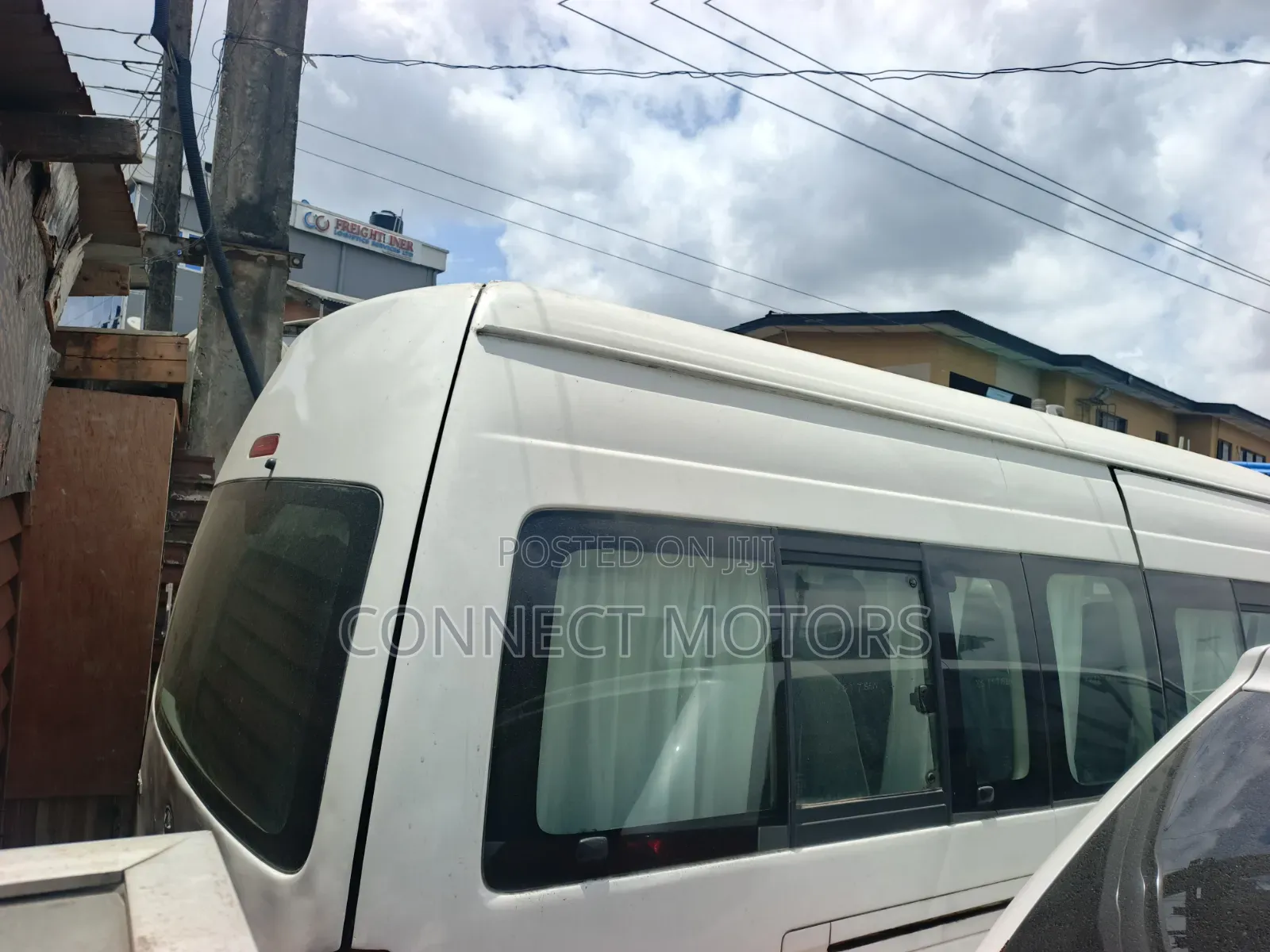 Toyota HiAce 2011 White