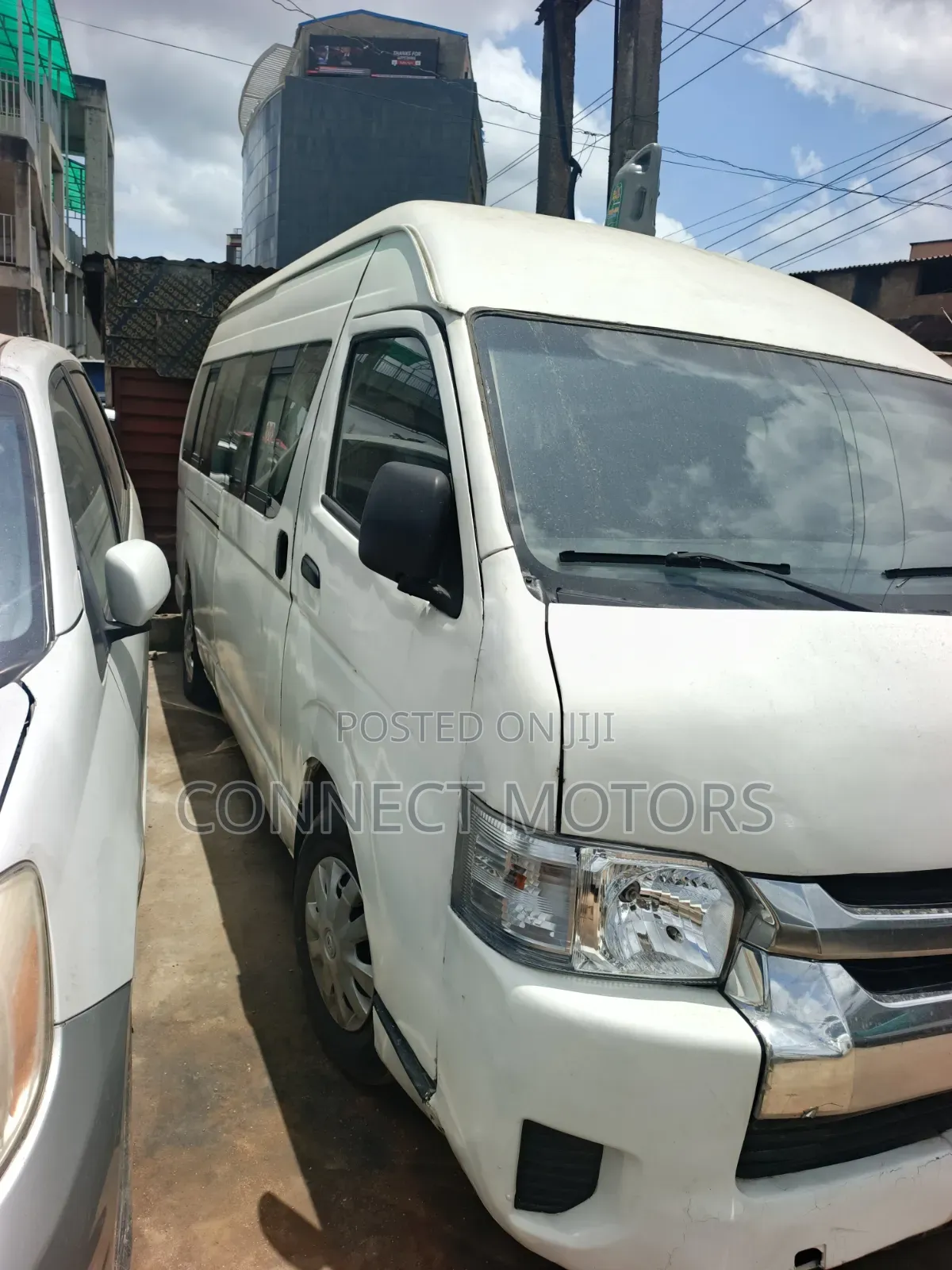 Toyota HiAce 2011 White