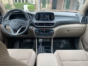 Hyundai Tucson 2020 Red