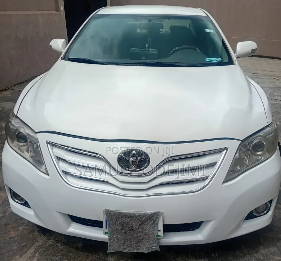 Toyota Camry 2011 White