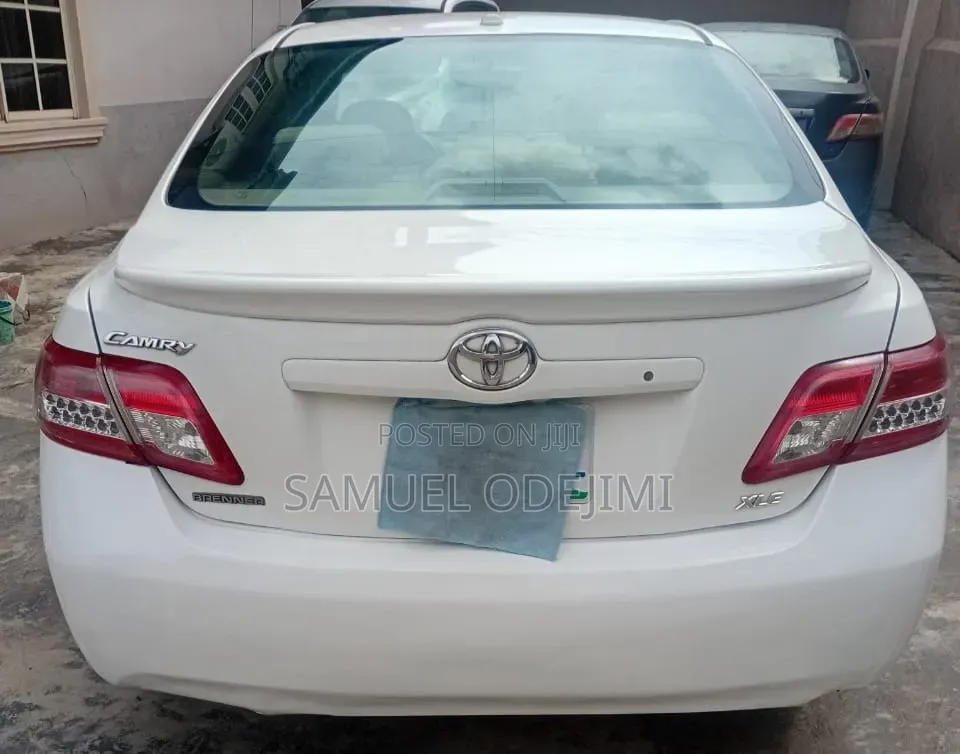 Toyota Camry 2011 White