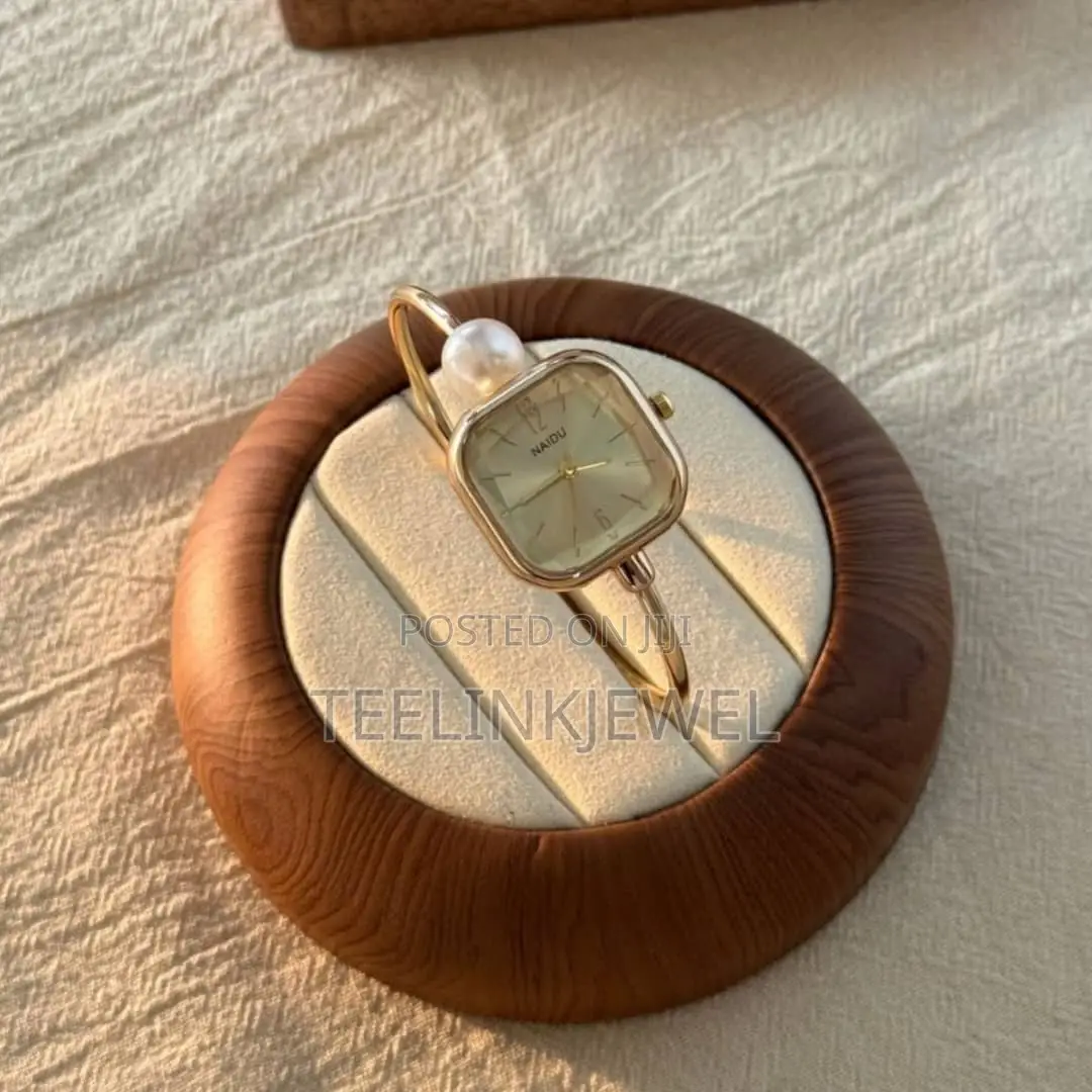 Naidu Bracelet Watch
