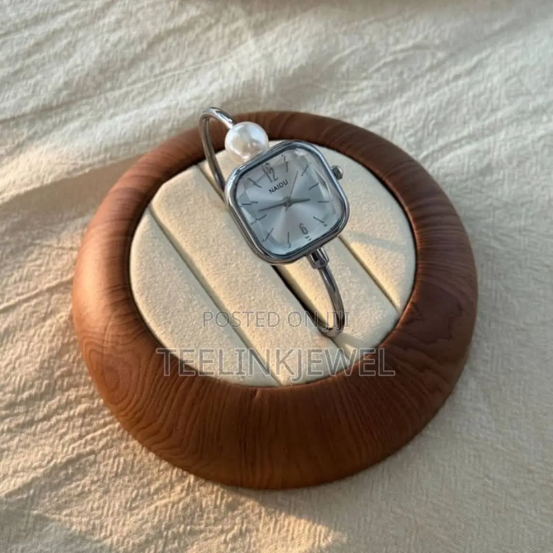Naidu Bracelet Watch