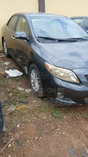Toyota Corolla 2010 Gray