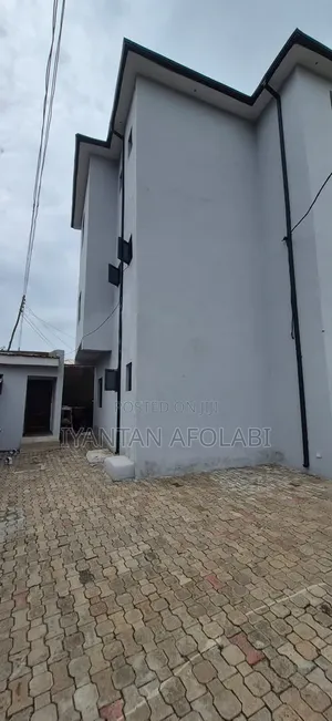 1bdrm Block of Flats in Kubau Gra for rent