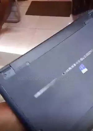 Laptop HP 250 G4 8GB Intel Core i3 HDD+SSD 500GB