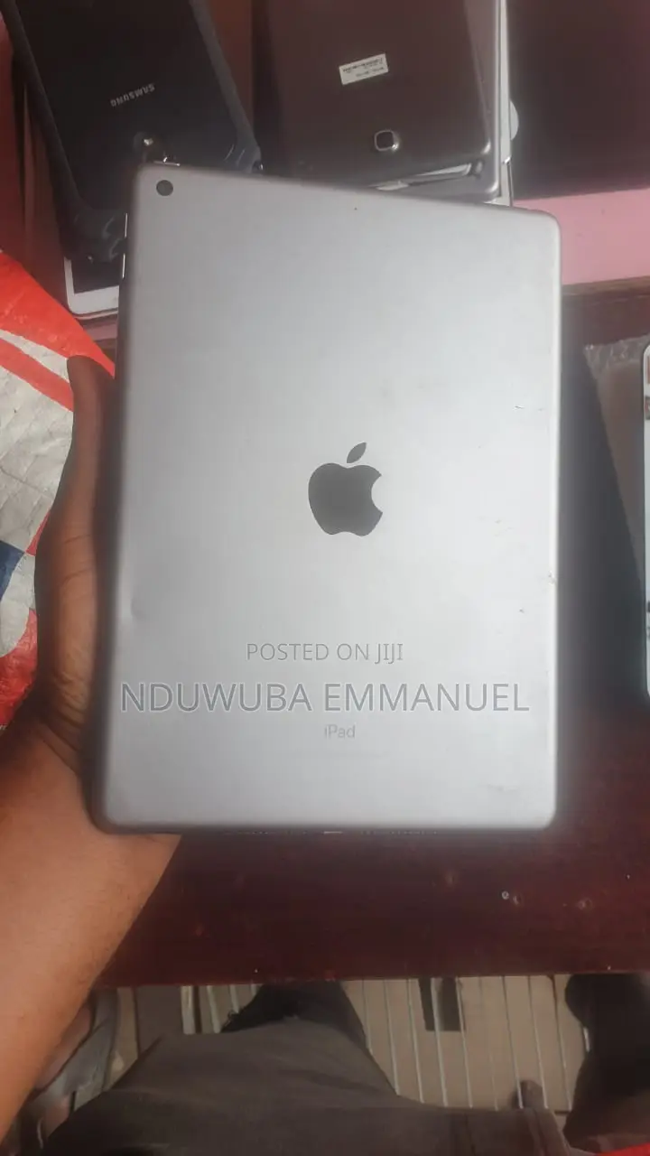 Apple iPad Wi-Fi 128 GB