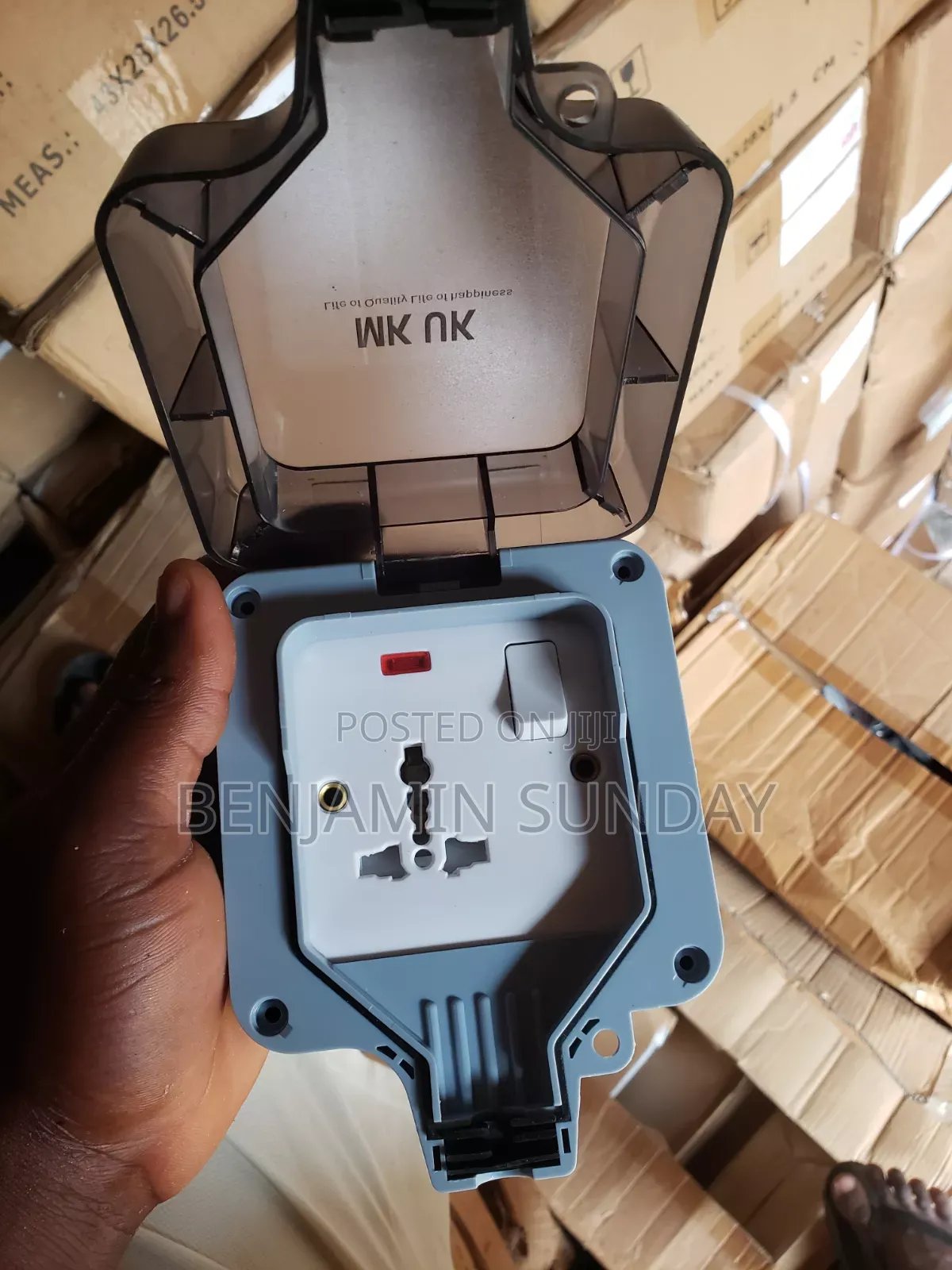 13single Weatherproof Socket Outdoor Socket