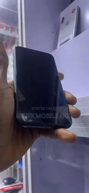 Apple iPhone XR 64 GB Black