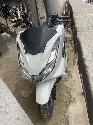 Honda 2022 White