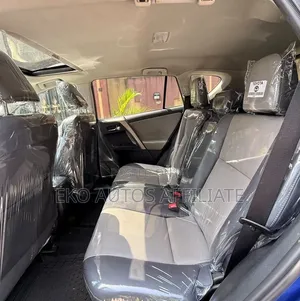 Toyota RAV4 2015 Blue