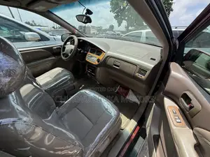 Toyota Sienna XLE 2002 Red