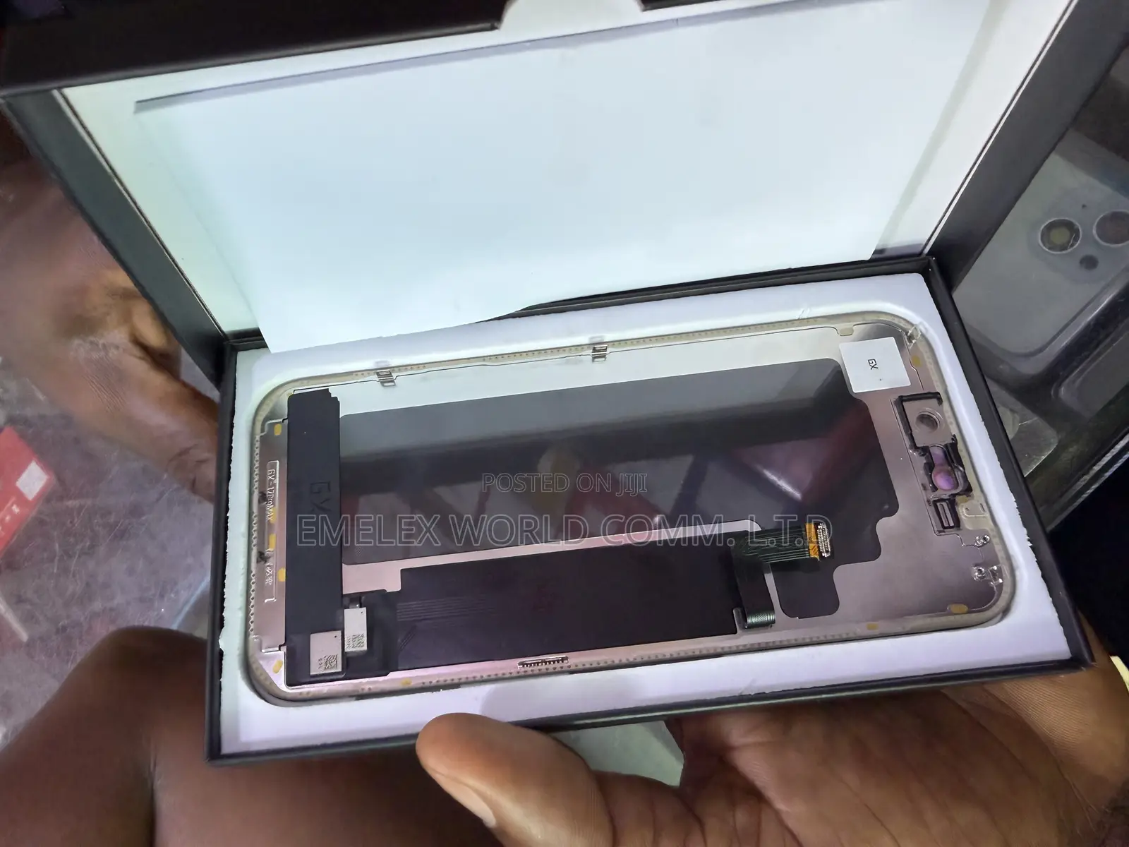 iPhone 17 Pro Max Screen Available
