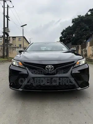 Toyota Camry SE (2.5L 4cyl 8A) 2019 Black