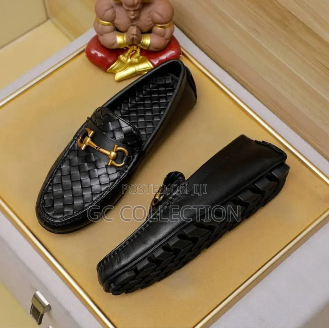 Leather Flat Shoes