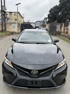 Toyota Camry SE (2.5L 4cyl 8A) 2019 Black
