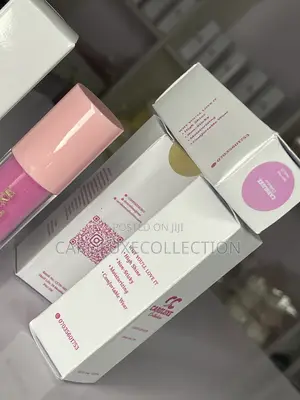 Caroluxe Blush Pink Lip Gloss – High Shine Hydrating Lip Gloss