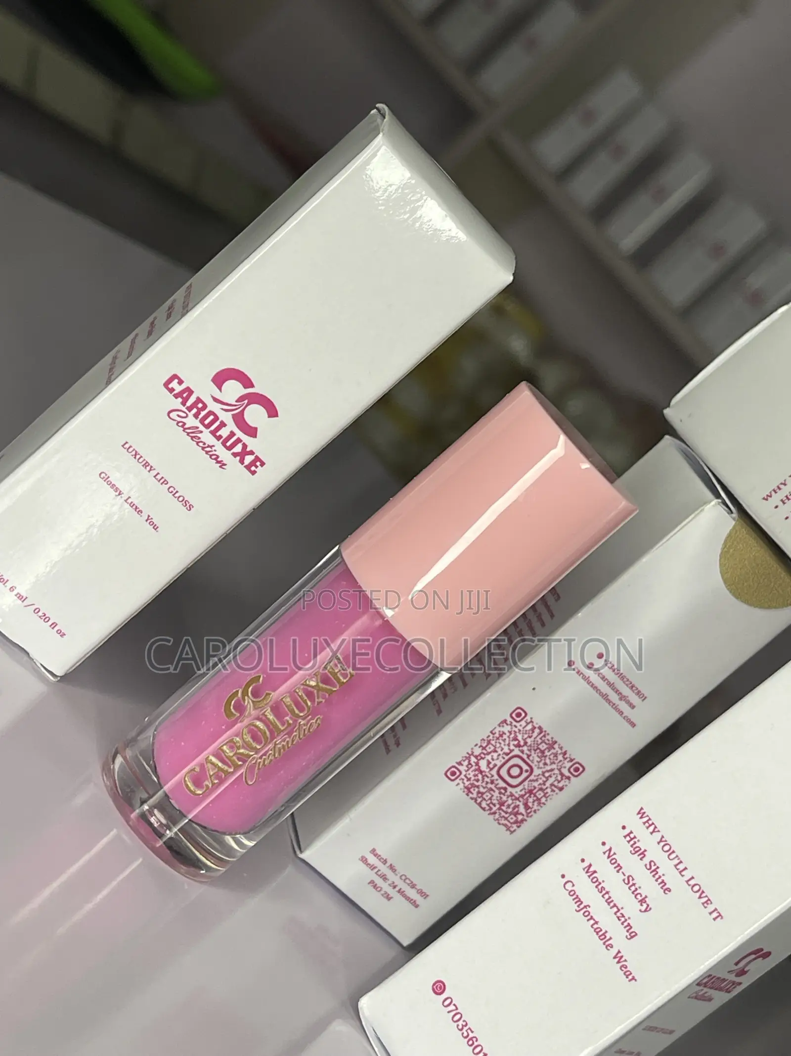 Caroluxe Blush Pink Lip Gloss – High Shine Hydrating Lip Gloss
