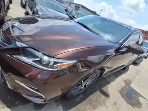Lexus ES 2016 Brown