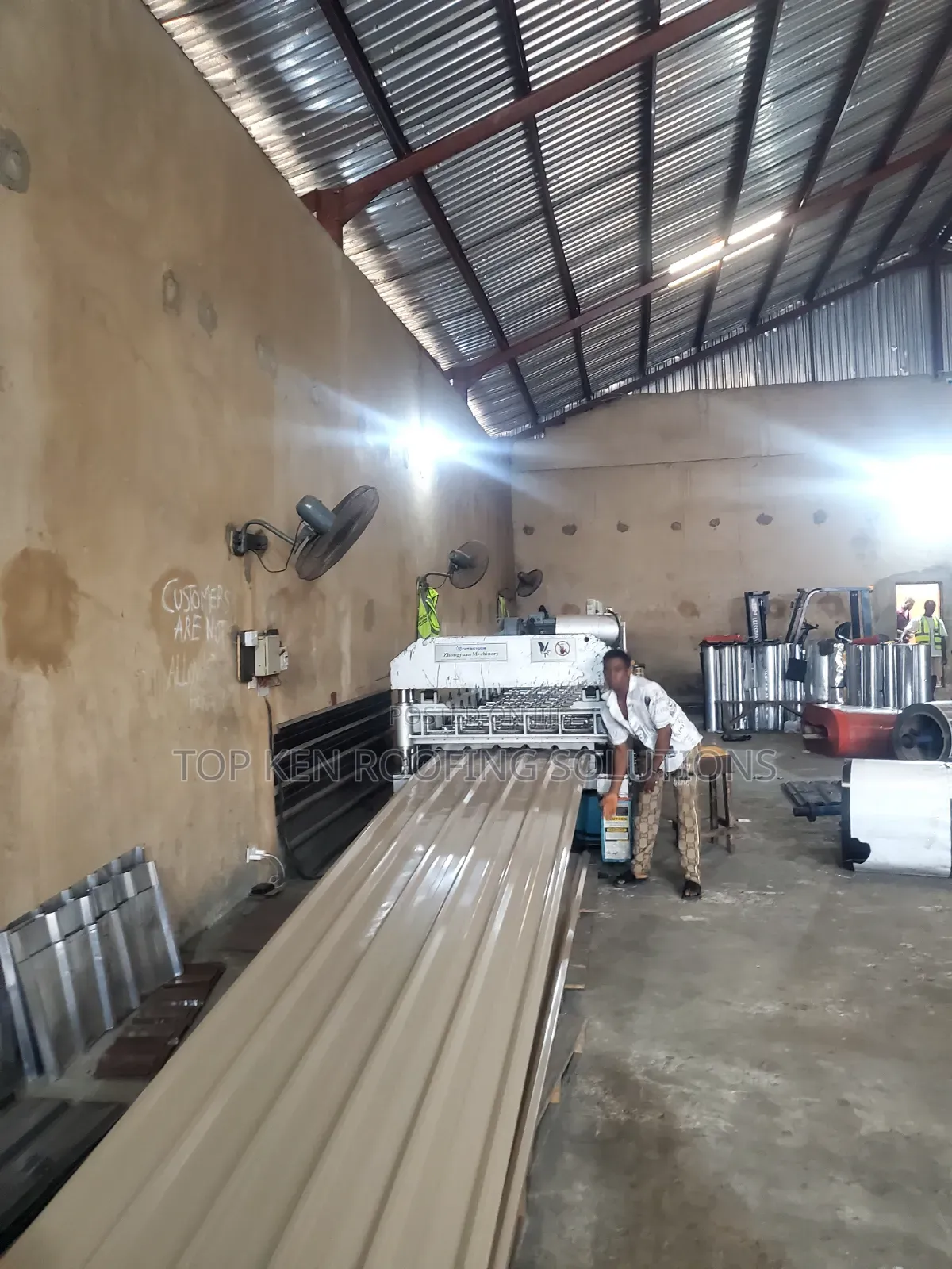 O.55B G/Beige Longspan Sheet
