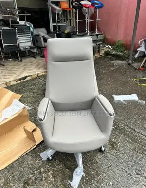Quality Imported Office Swivel Executive Chair