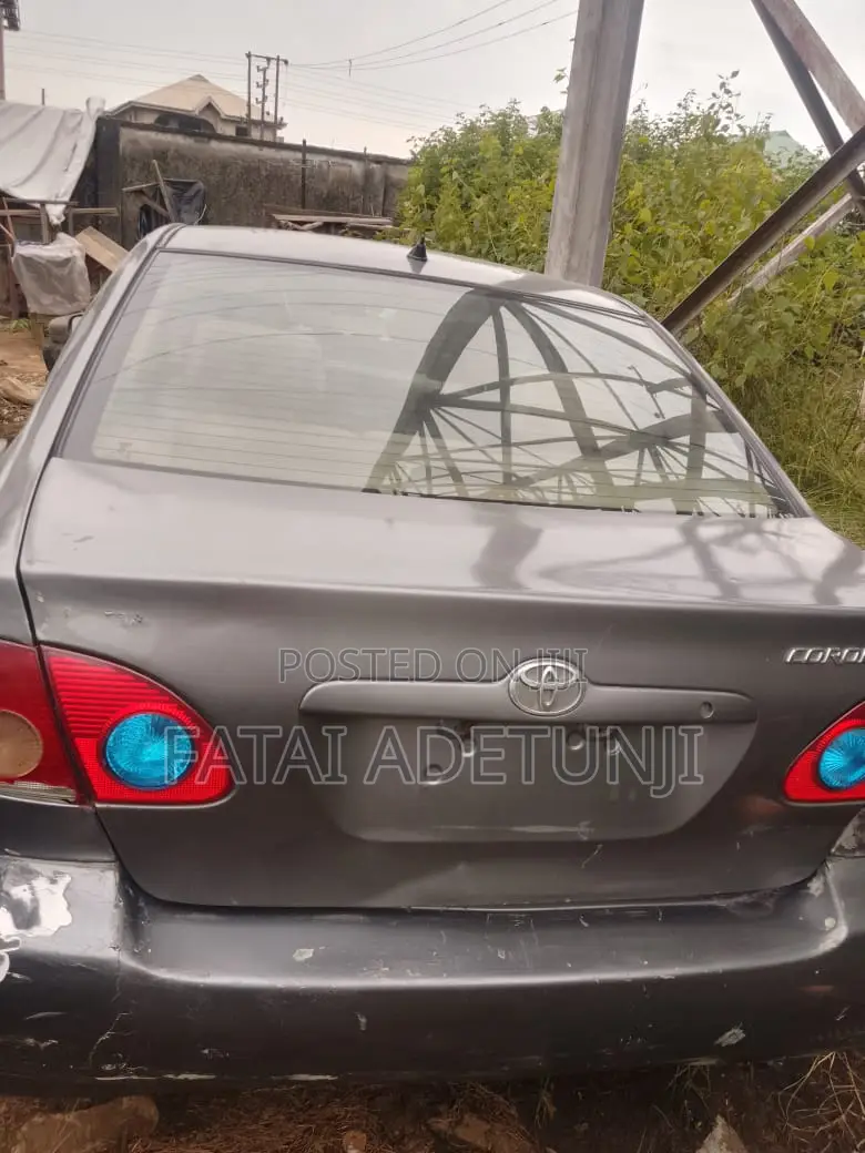 Toyota Corolla S 2004 Gray