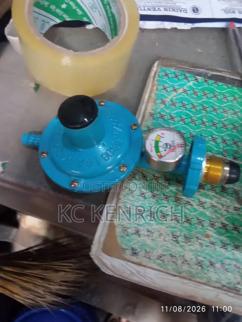 L P G Regulator With Meter