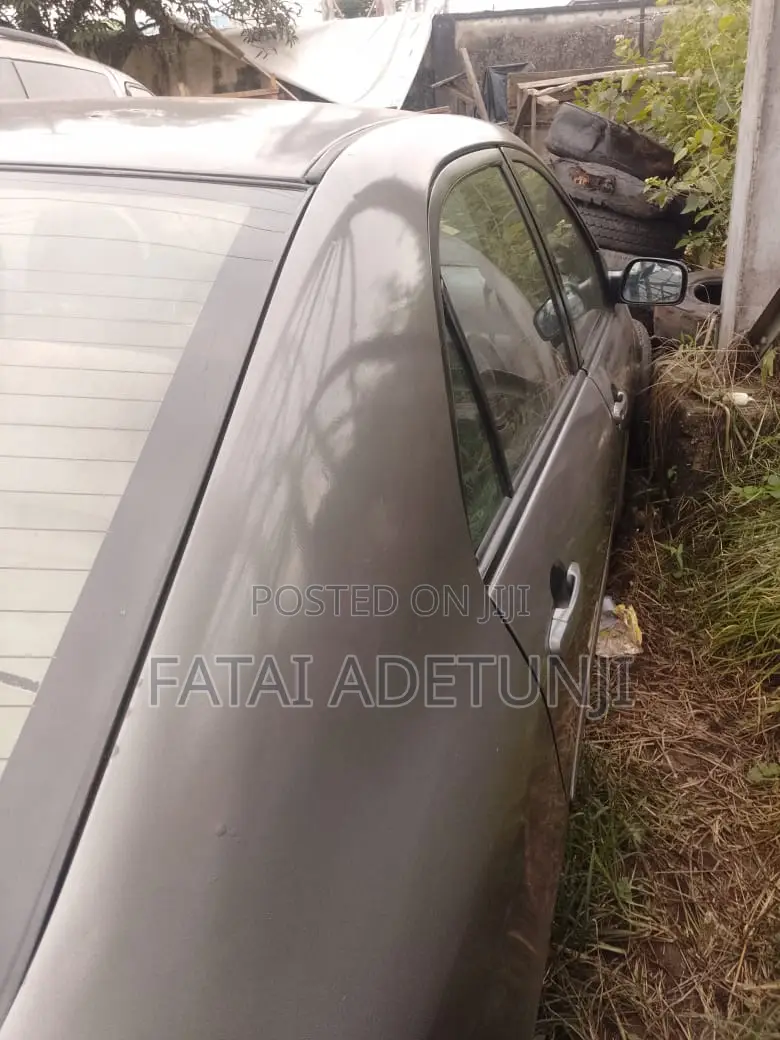 Toyota Corolla S 2004 Gray