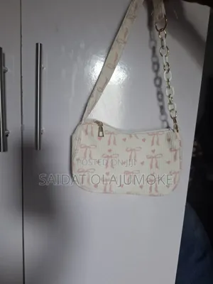 Stylish Ladies Shoulder Bags
