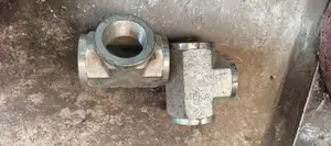 11⁄2 Steel Threaded or Socket-Weld Tee Pipe