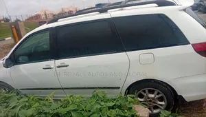 Toyota Sienna 2006 White