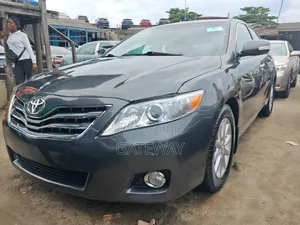 Toyota Camry 2011 Gray