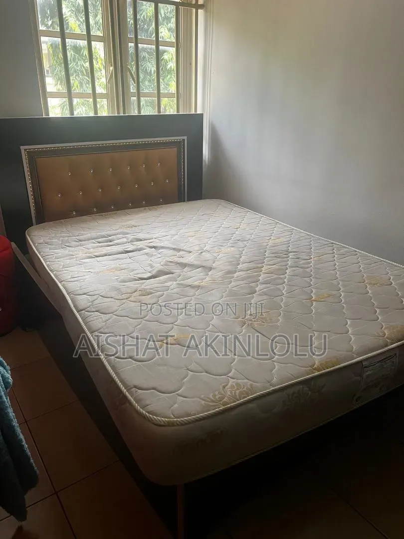 Semi Autopedic Bed Mouka