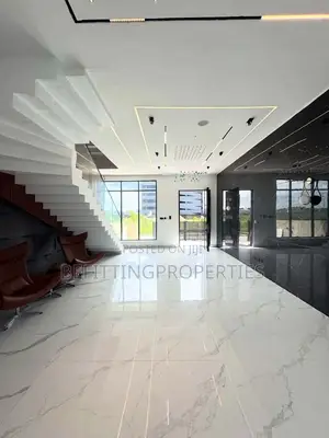5bdrm Duplex in Lekki for sale