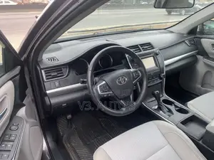 Toyota Camry 2016 Brown