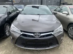 Toyota Camry 2016 Brown