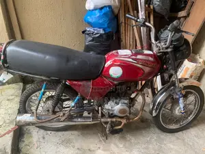 Bajaj Boxer 2010 Red