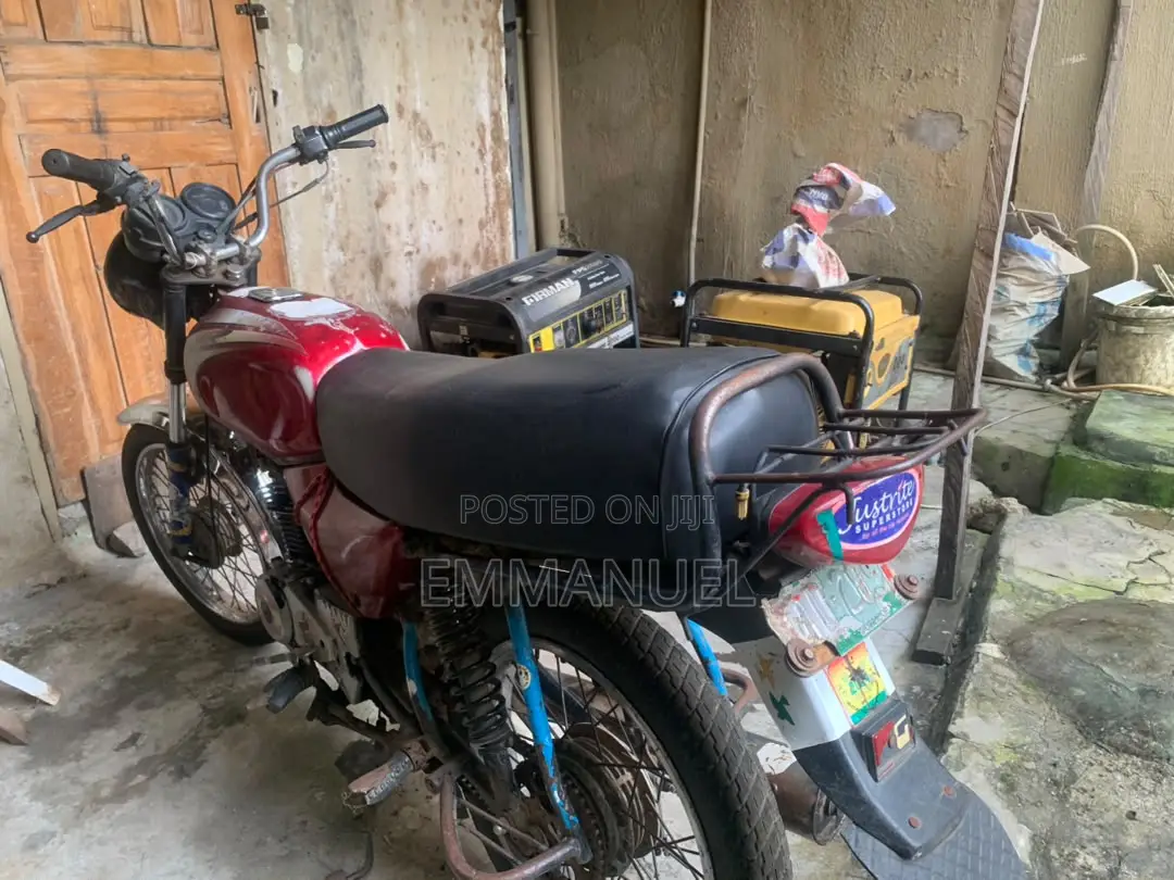 Bajaj Boxer 2010 Red