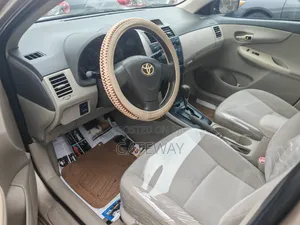 Toyota Corolla 2010 Gold