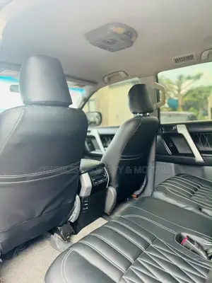 Toyota Land Cruiser 2015 Black