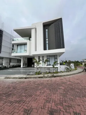 5bdrm House in Osapa London Lekki for sale