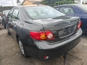 Toyota Corolla 2010 Gray
