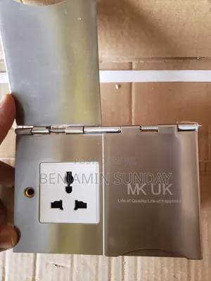 Floor Socket Flip Mk Uk